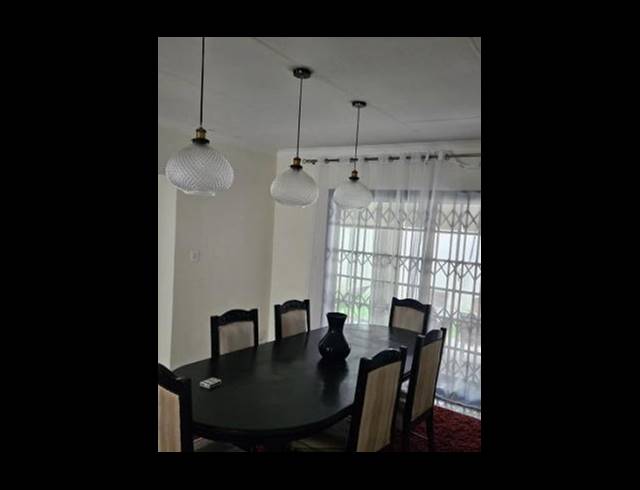 4 BEDROOM PROPERTY TO RENT IN FOURWAYS